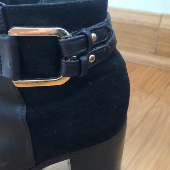 Top shop black and suede with gold booties - Picture 2 of 5